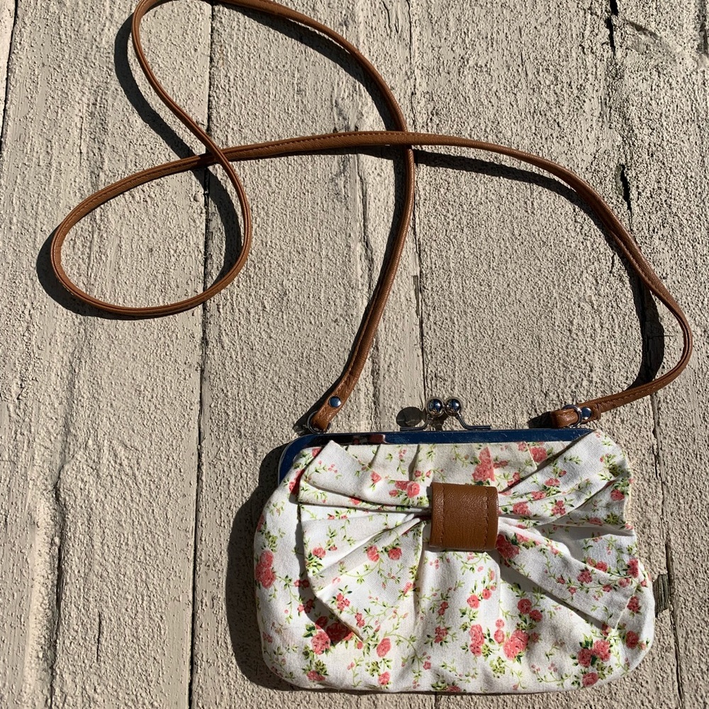 Shoulder purse